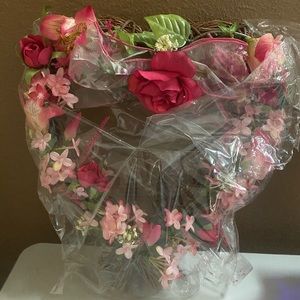 Avon Spring Heart Wreath - New in the box